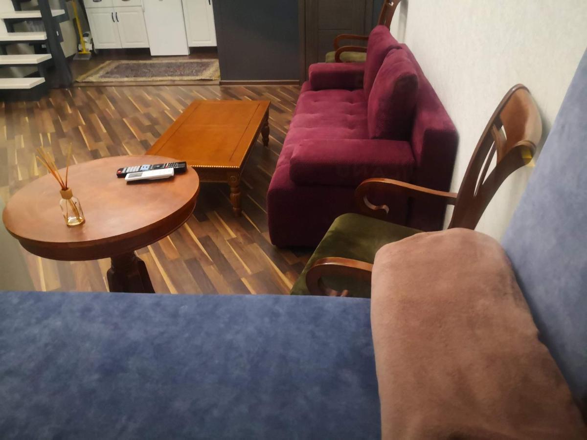 Затишні Апартаменти, Вулиця Дерибасівська, 13 敖德萨 外观 照片